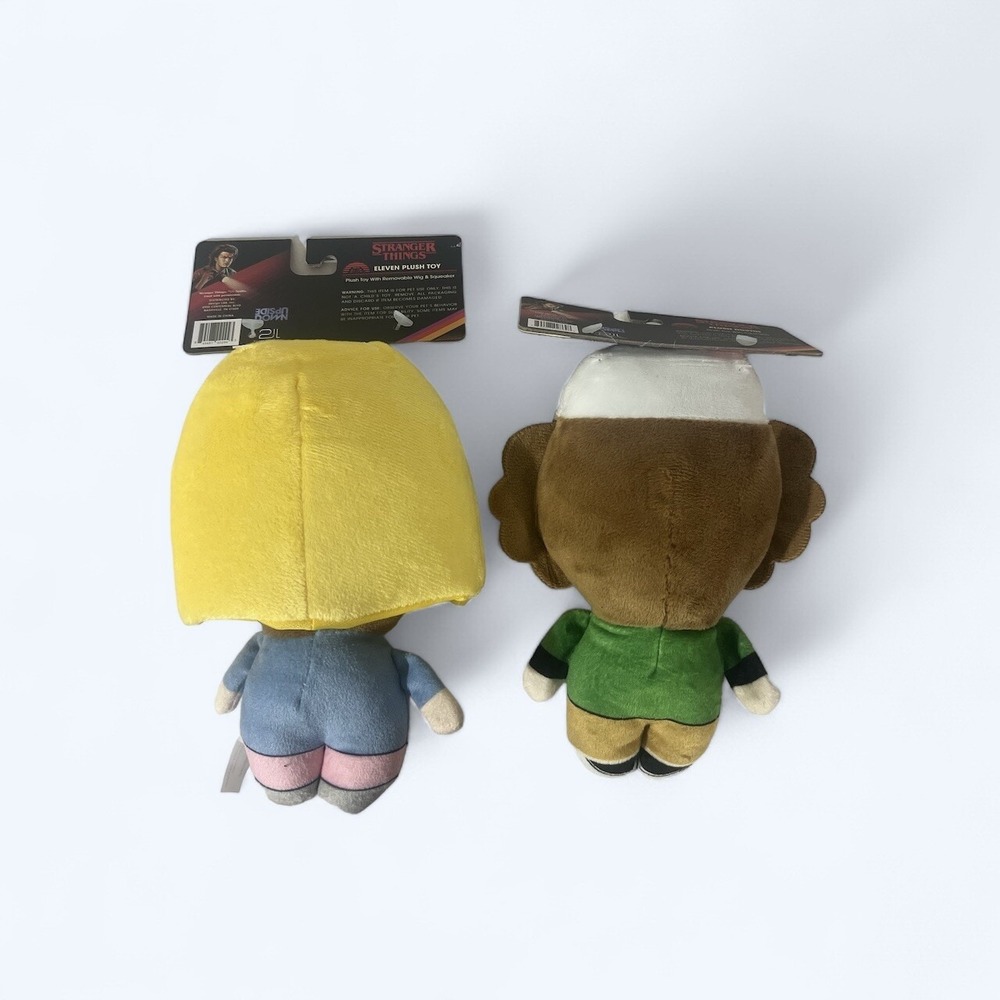 Stranger Things Plush 8" DUSTIN Thinking Cap ELEVEN Squeak Dog Toy - Picture 2 of 2